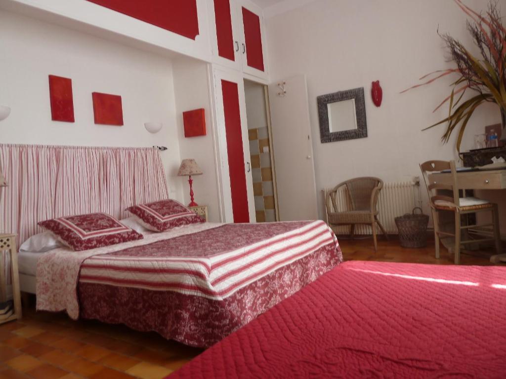 Mas De Valiguiere Hotel Saze  Quarto foto